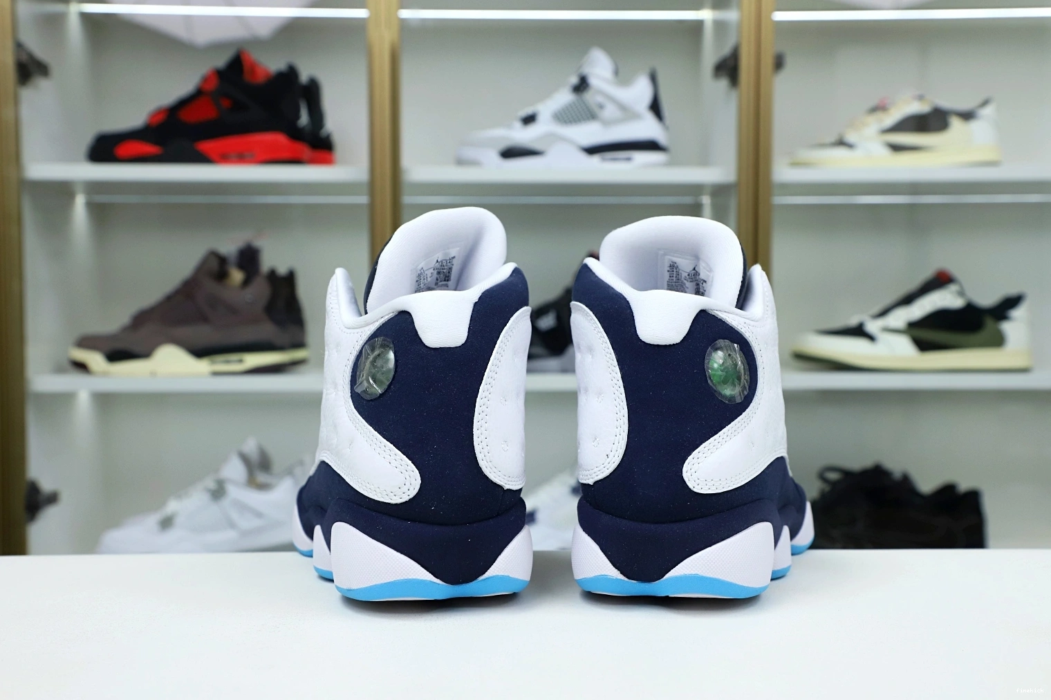 OBSIDIAN 13 RETRO BLUE JORDAN WHITE AIR POWDER 414571-144 0717